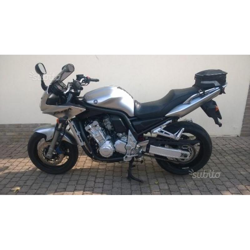 Yamaha FZ1 Fazer - 2004