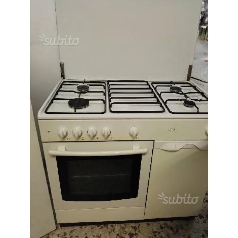 Cucina Rex quattro fuochi con forno a gas