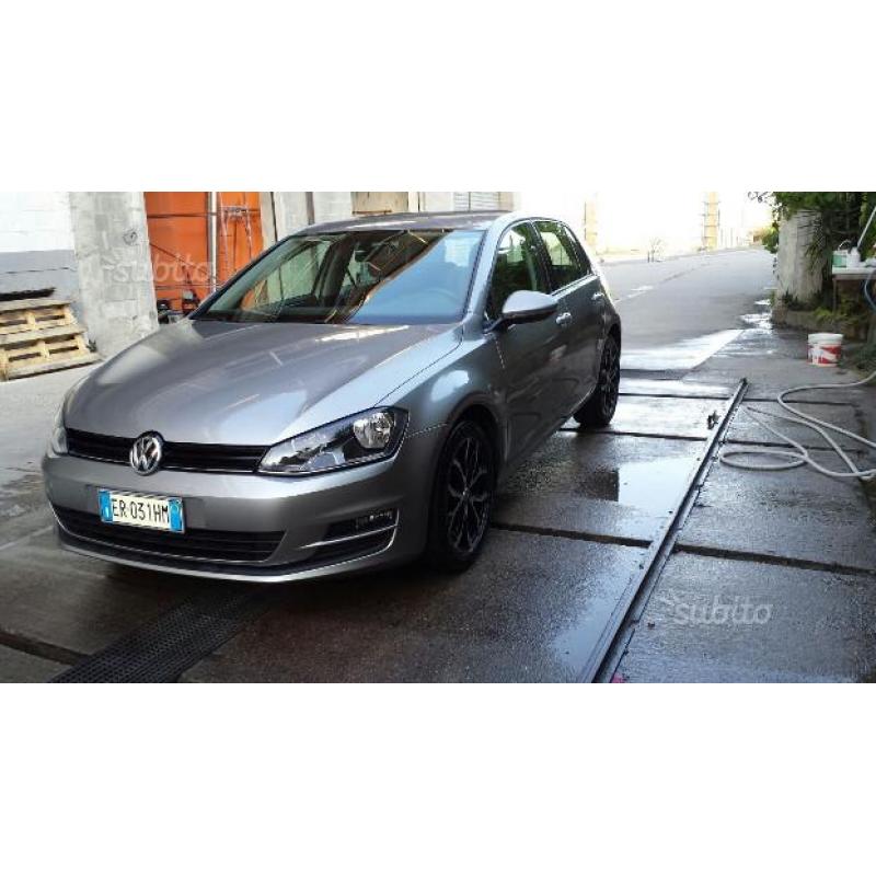 VOLKSWAGEN Golf 1.6 TDI BLUEMOTION - 2013