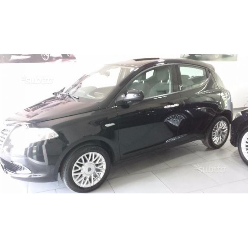 LANCIA Ypsilon 1.2 BENZ O GPL KM 40000 06/14