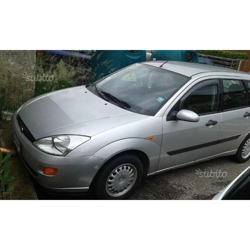 FORD Focus 1ª serie - 2001