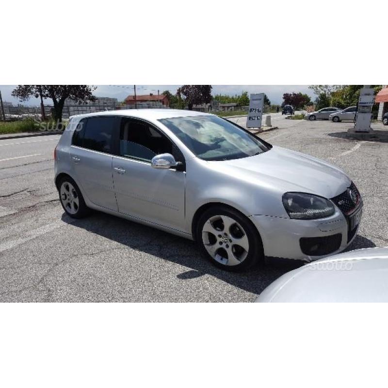 VOLKSWAGEN Golf 5ª serie - 2004