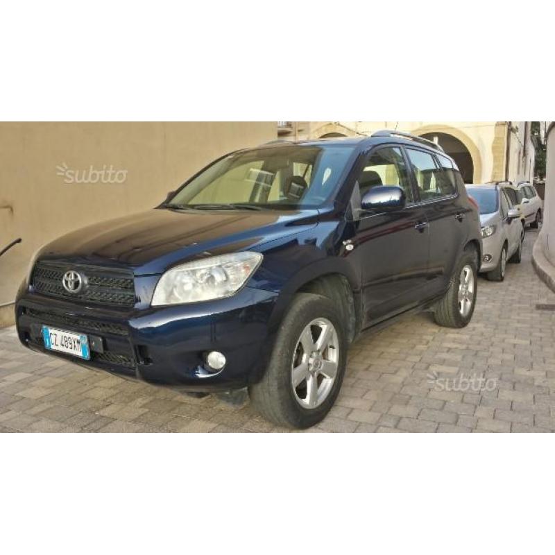 TOYOTA RAV4 2.2 D-4D 136 CV Luxury - 2006