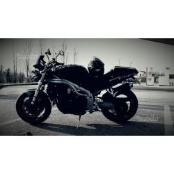 Triumph speed triple