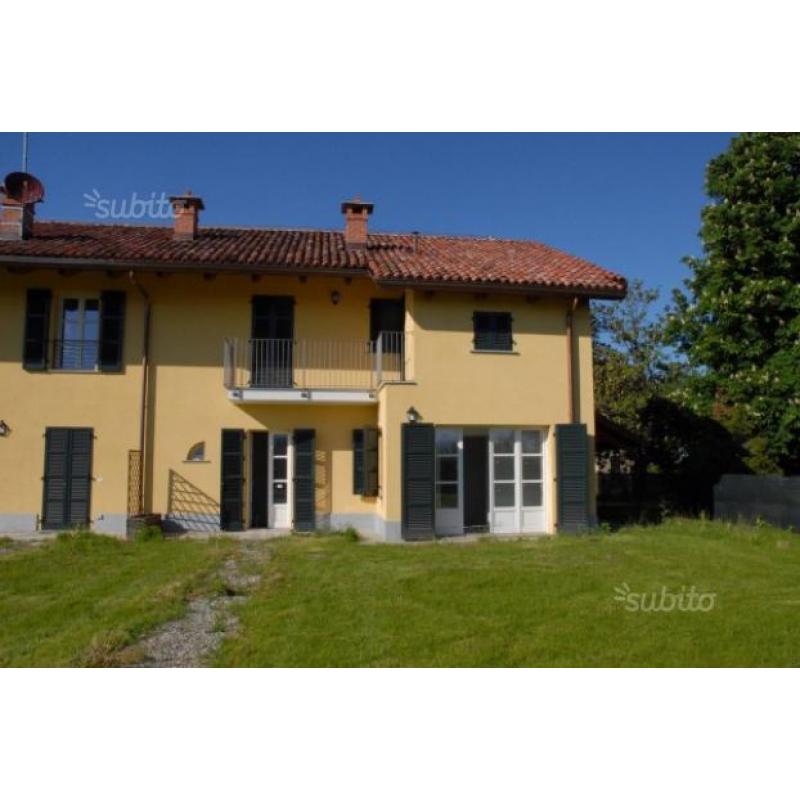 Villa a Schiera a Pinerolo, 6 locali