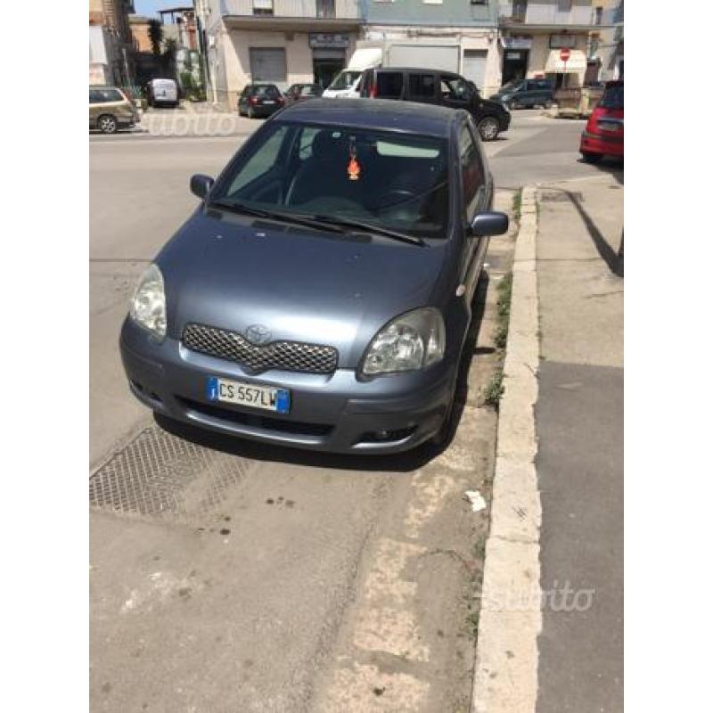 Toyota yaris full