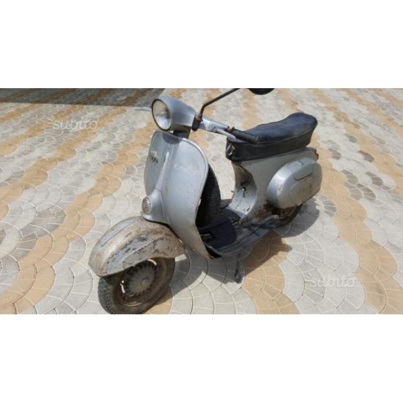 Vespa primavera 125