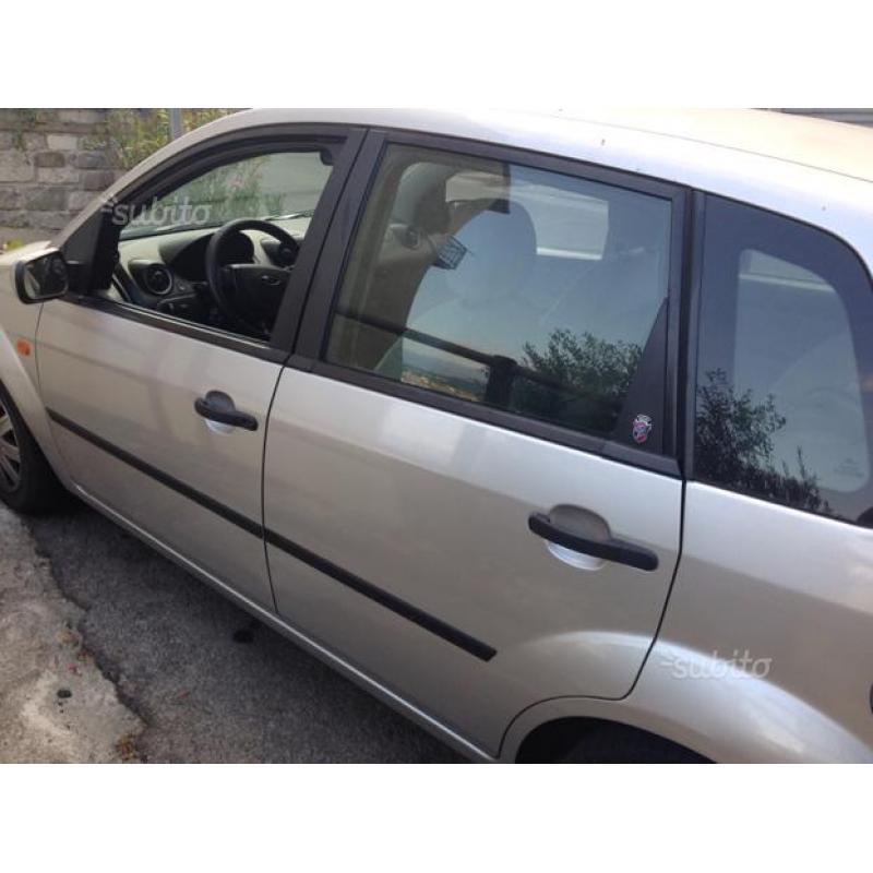 Ford Fiesta 1.4 16 V 2002 come nuova