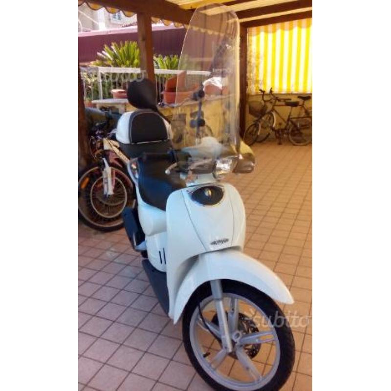 Scooter scarabeo100cc