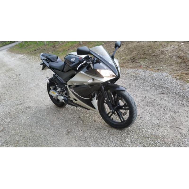 Stupenda YAMAHA YZF R 125