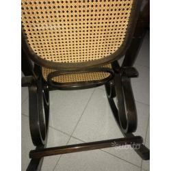 Sedia a dondolo thonet