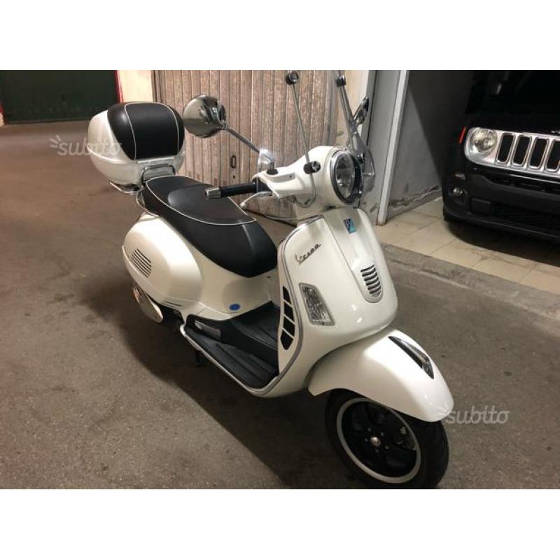 Vespa gts300