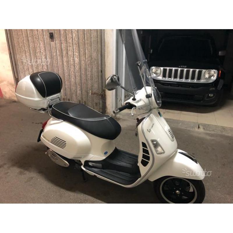 Vespa gts300