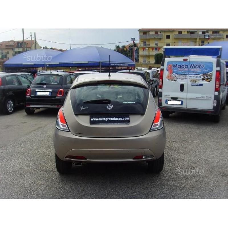 Lancia Ypsilon 1.2 69cv ECOCHIC GPL PLATINUM 5P