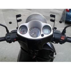 Aprilia scarabeo 400 light