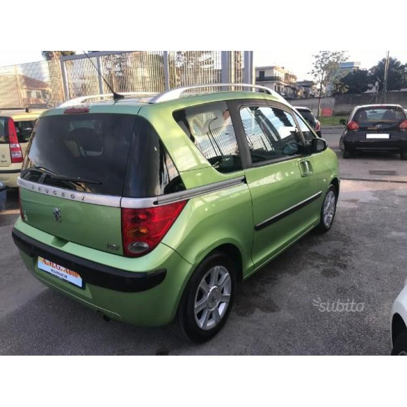 PEUGEOT 1007 14 HDI auto pari al nuovo - 2007