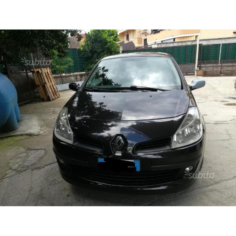 RENAULT Clio 3ª serie - 2007