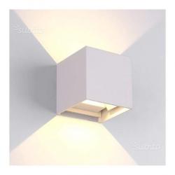 Lampada applique LED cubo angolo luce regolabile