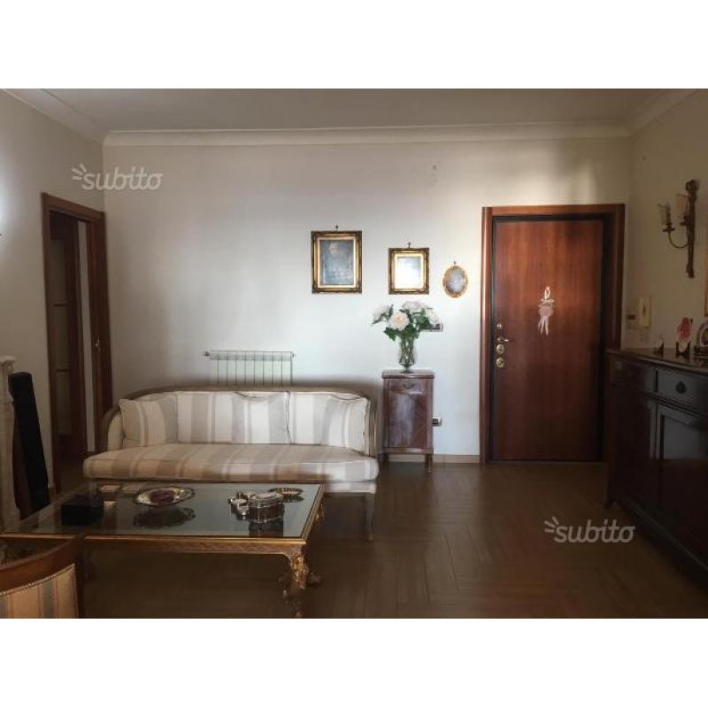 Appartamento al 1° piano con vista mare