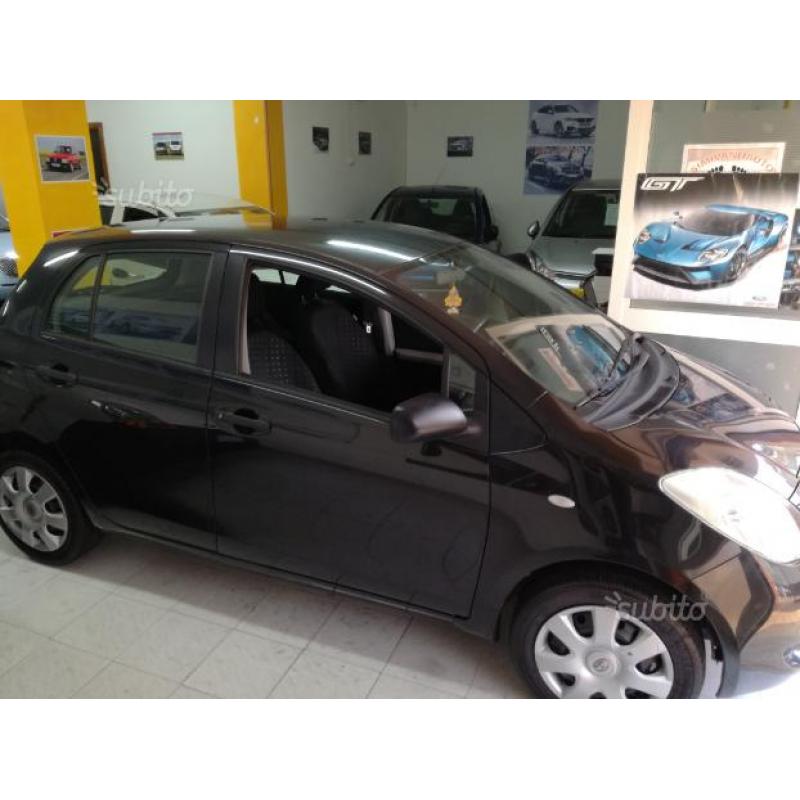 Toyota Yaris provenienza nord unicopropietario